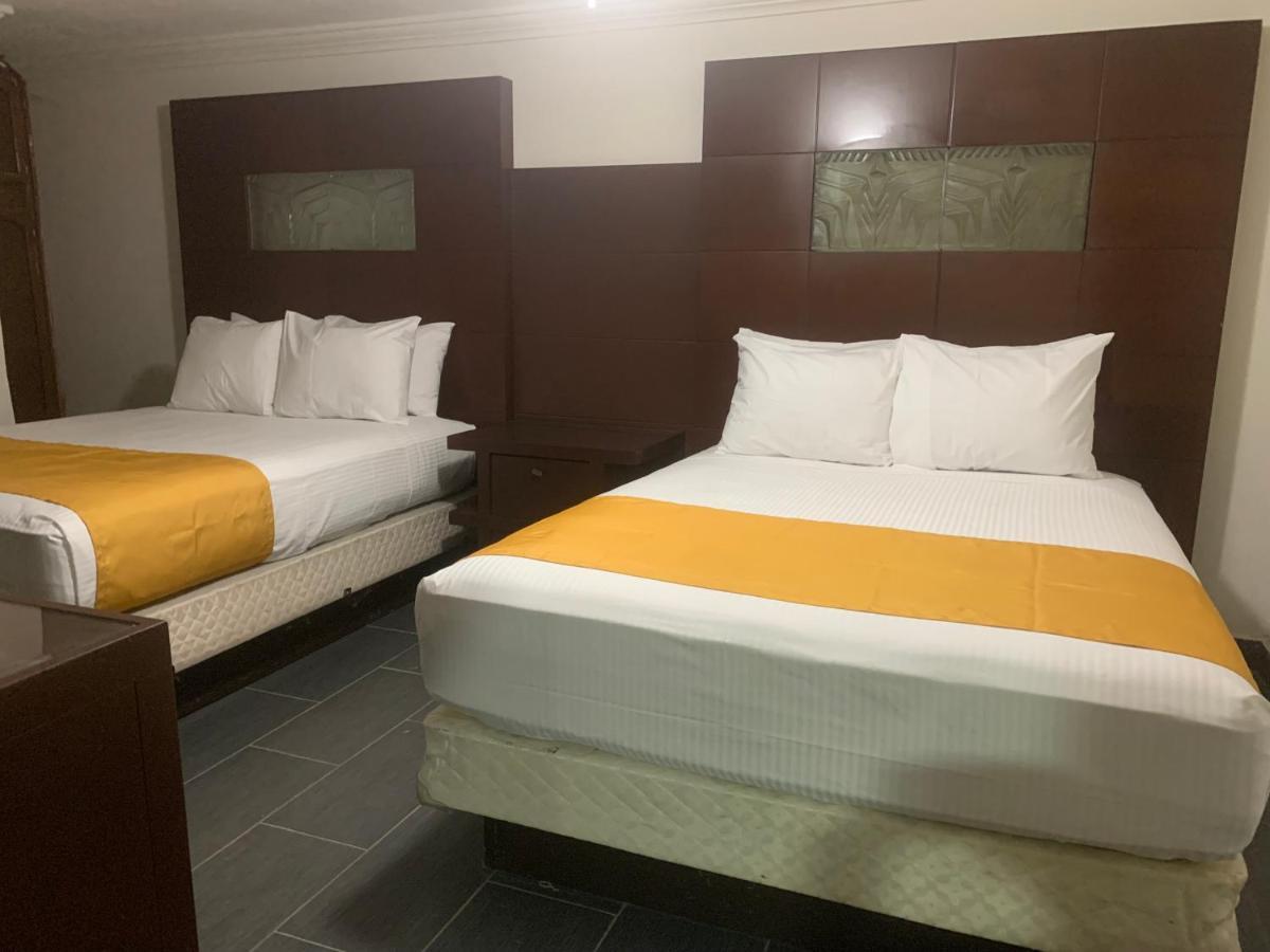 Hotel Los Arcos Mexicali Esterno foto