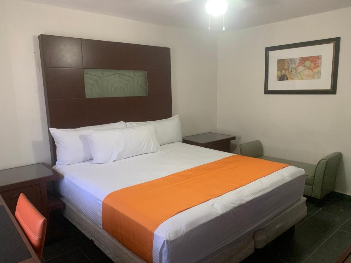 Hotel Los Arcos Mexicali Esterno foto