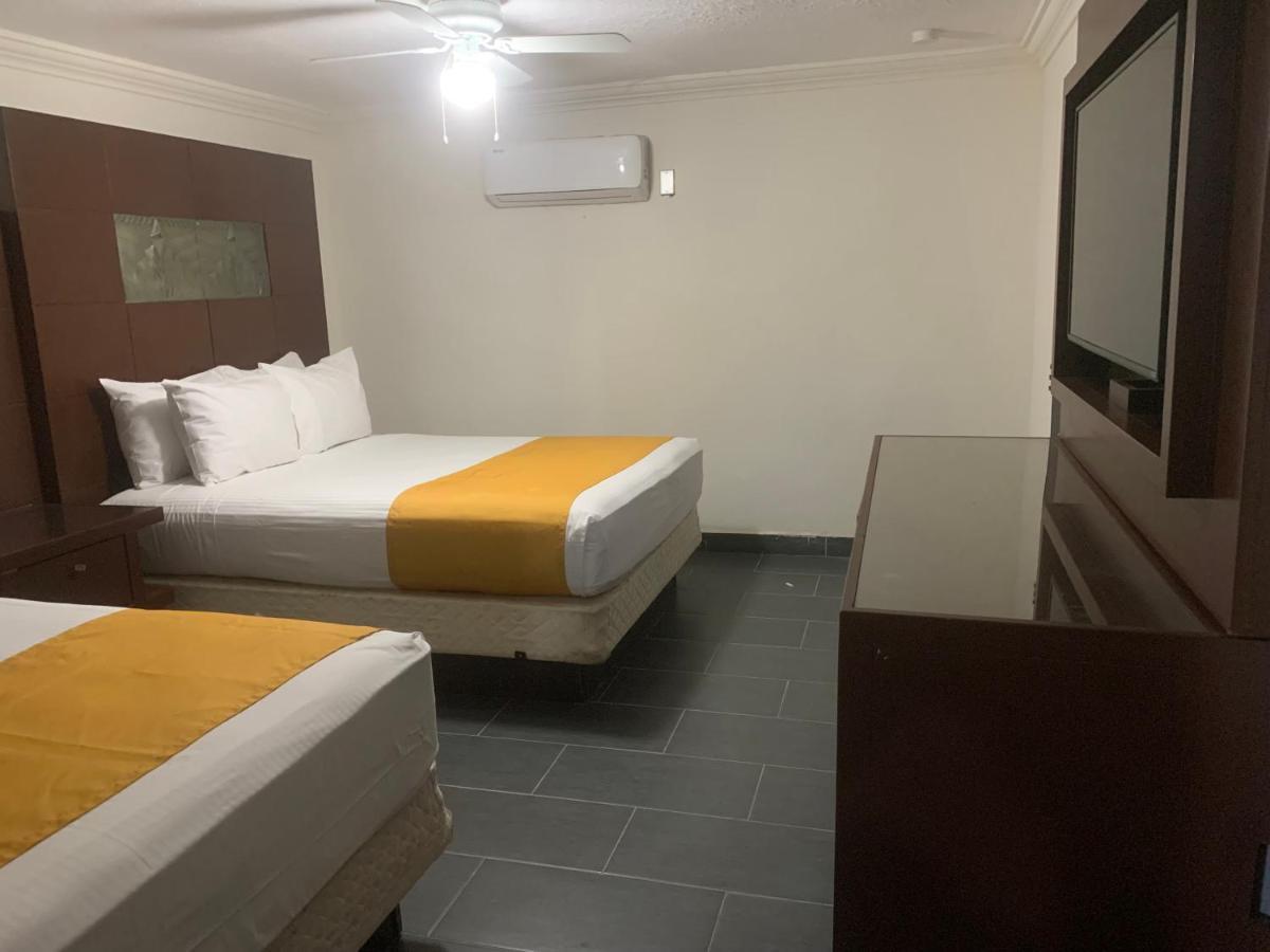 Hotel Los Arcos Mexicali Esterno foto