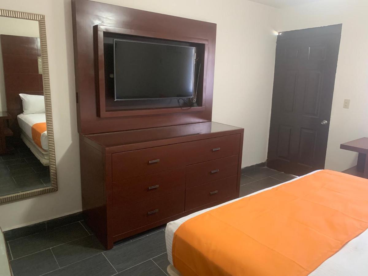Hotel Los Arcos Mexicali Esterno foto