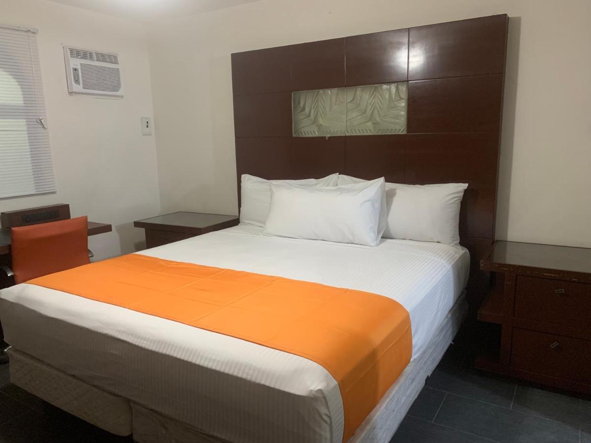 Hotel Los Arcos Mexicali Esterno foto