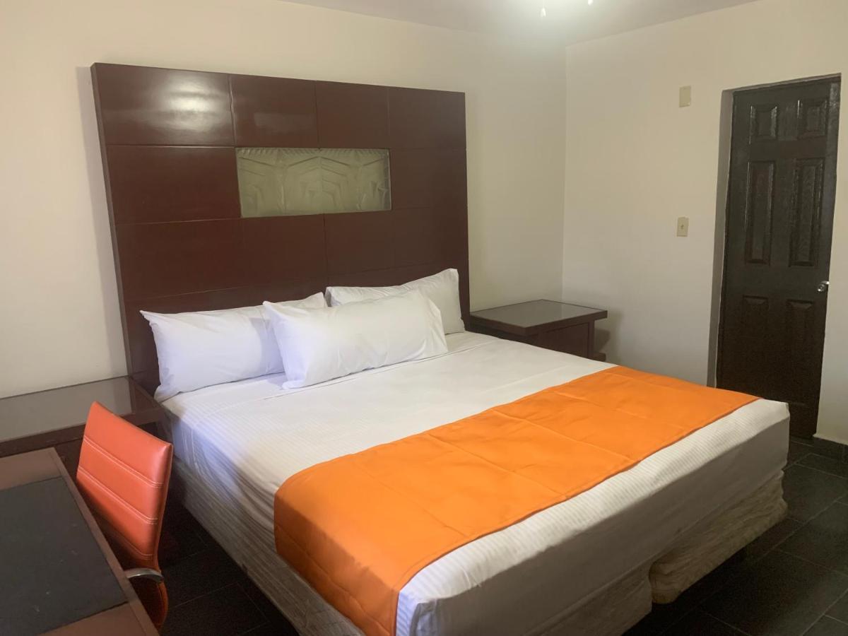 Hotel Los Arcos Mexicali Esterno foto